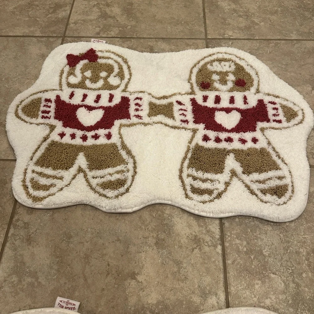 Gingerbread Couple Bath Mat